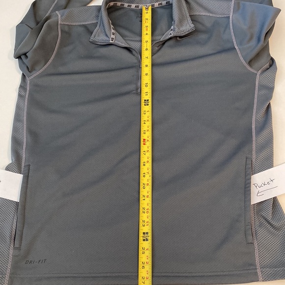 Nike- 3/4 zip jacket - men’s large - Picture 7 of 11